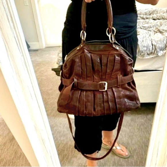 Collection Privée? Satchel Pleated Belted Mahogany Brown Distressed Leather - Picture 2 of 3